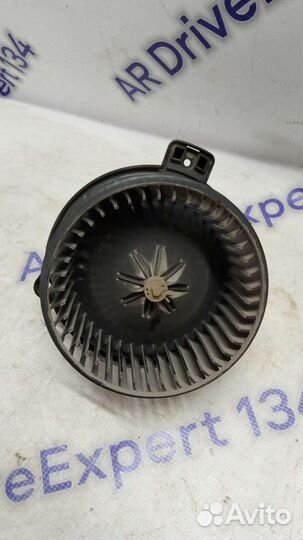 Моторчик печки Kia Rio 2 JB