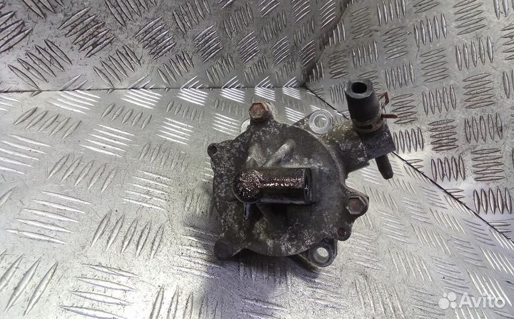 Насос вакуумный Mitsubishi Montero/Pajero