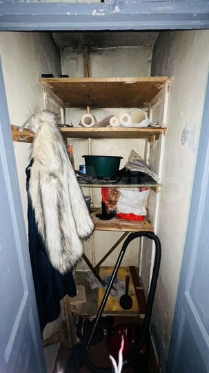 Комната 18 м² в 5-к., 4/4 эт.