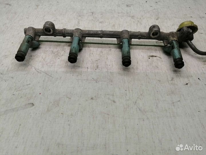 Форсунка топливная Toyota Alphard