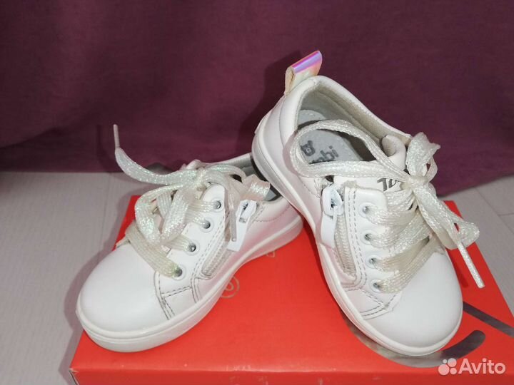 Кроссовки детские