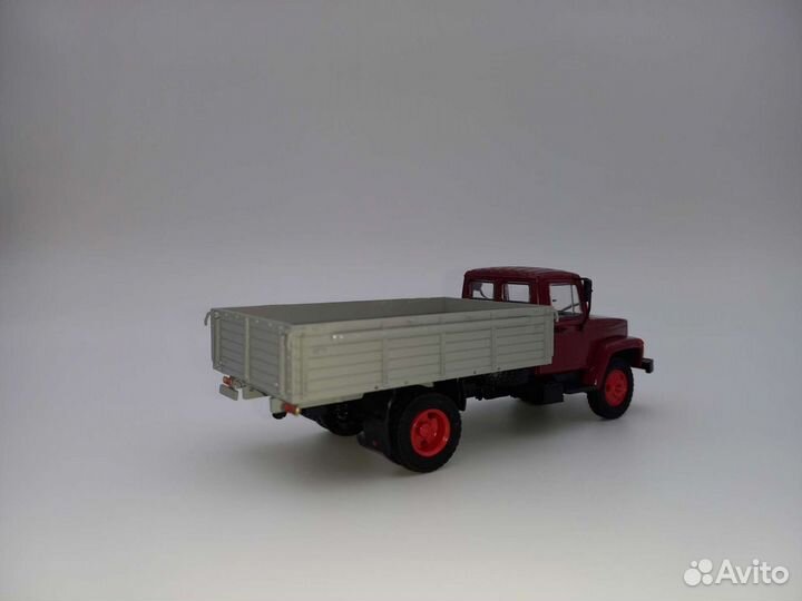 Газ-3307 змз513 бортовой выстовочный темно-красный