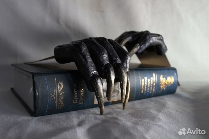 Разделитель для книг (закладка)