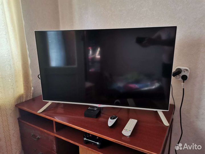 Телевизор 4К 40