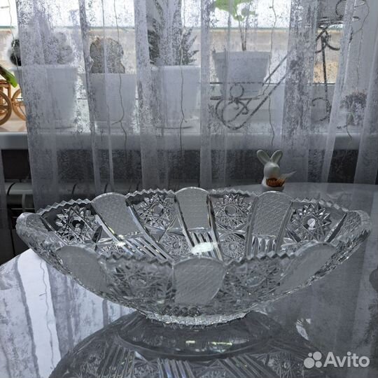 Ваза хрустальная