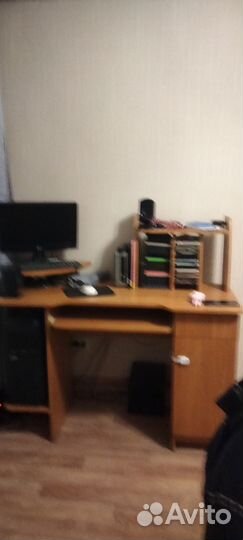 Компьютерный стол