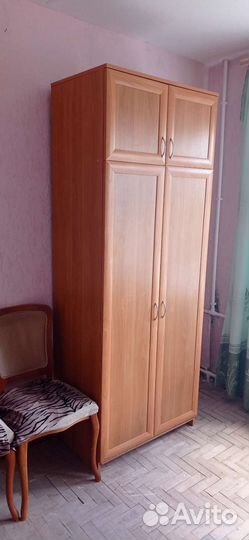 Шкаф платяной
