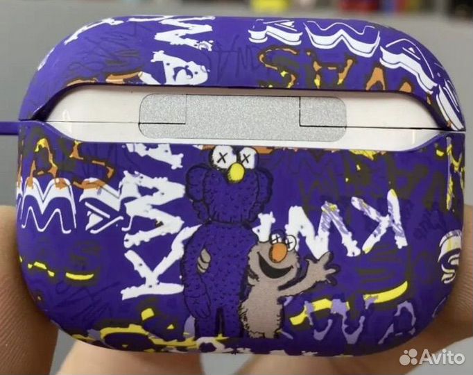 Чехол на беспроводные наушники Airpods 3 с kaws