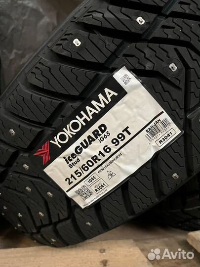 Yokohama Ice Guard Stud IG55 215/60 R16