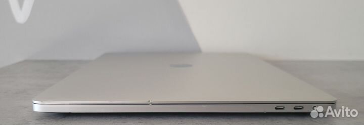 MacBook Pro 16