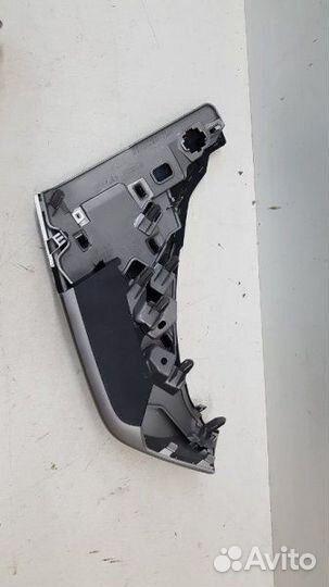 Обшивка салона передняя правая Toyota Land Cruiser