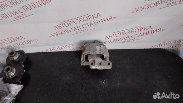 Опора двигателя правая Skoda Octavia A5