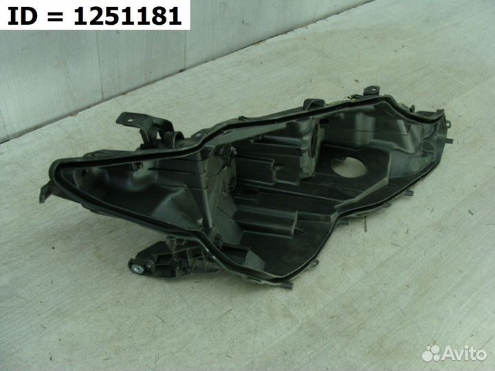 Корпус фары правой Toyota Camry