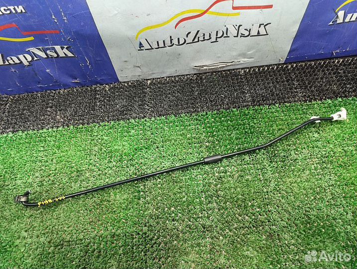 Упор капота Mitsubishi Pajero Sport