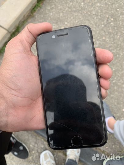Телефон iPhone 7