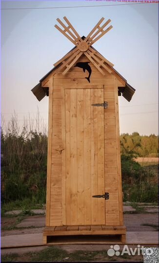 Уличный туалет деревянный