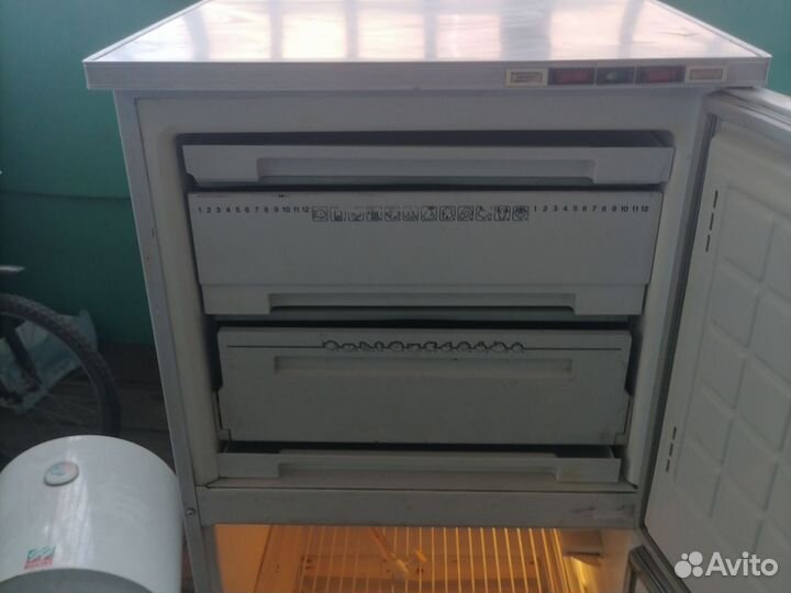 Холодильник 2х камерный бирюса +доставка