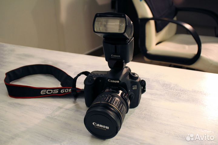 Фотоаппарат Canon 60d + объектив + вспышка