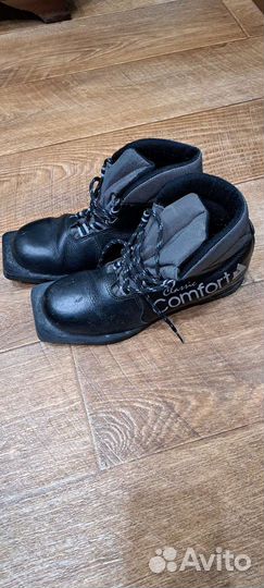 Лыжные ботинки