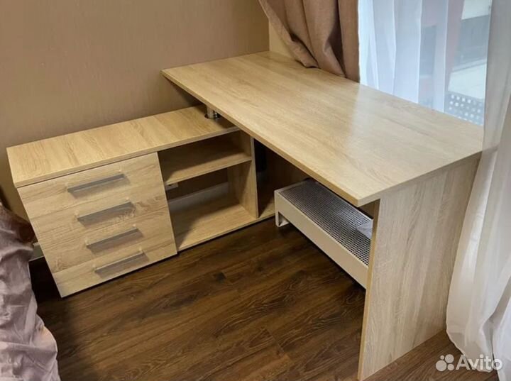Стол компьютерный Алькор