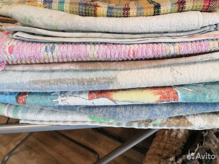 Постельное белье, полотенца б/у пакетом