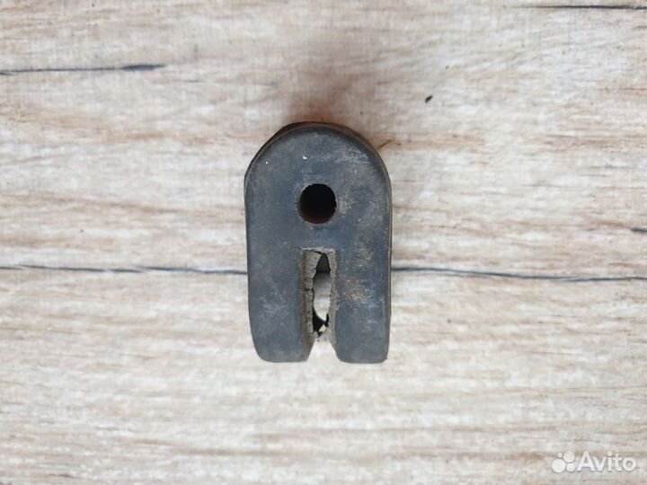 Renault Kangoo. Рено Канго. Резиновые крепления