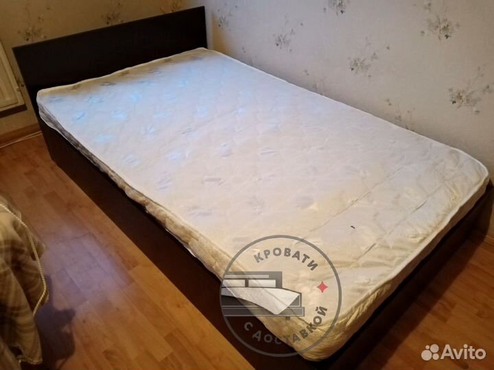Кровать полутороспальная