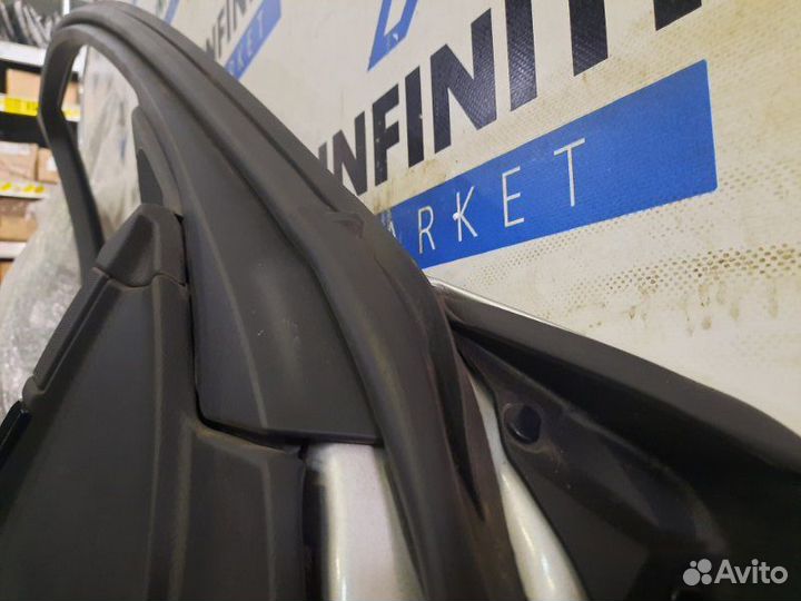 Резинка двери уплотнительная передняя левая