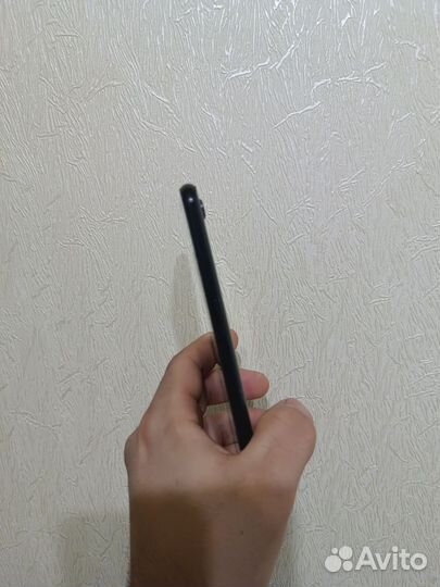 HONOR 10, 4/64 ГБ