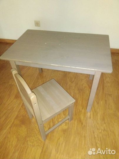 Детский стол и стул IKEA сундвик