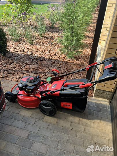 Газонокосилка бензиновая самоходная
