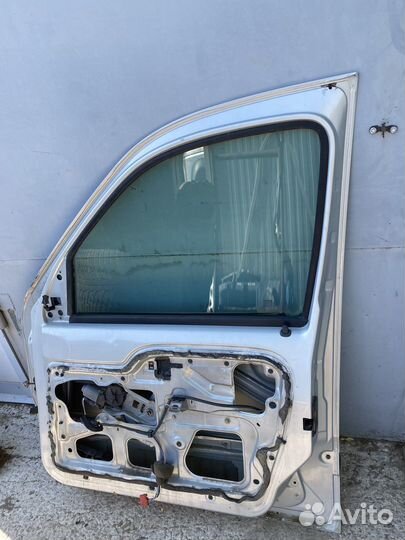 Дверь передняя правая renault kangoo 2003-2008