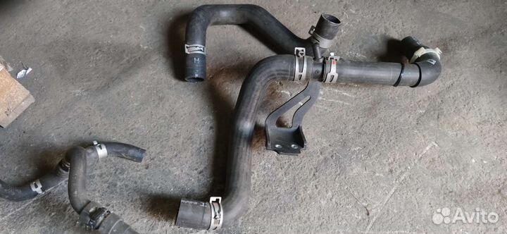 Патрубок охлаждения Toyota Corolla ZRE180