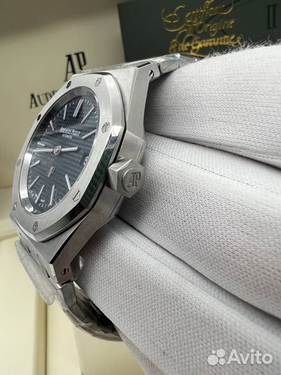 Часы Audemars Piguet Royal Oak Blue Dial