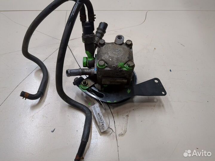 Гур Nissan Almera N16, 2001