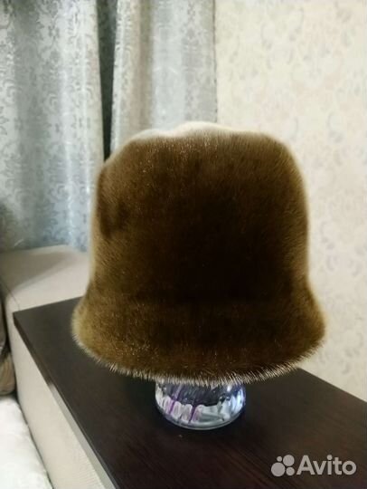 Женская шапка из непра