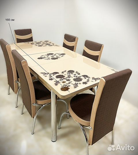 Стол со стульями на кухню