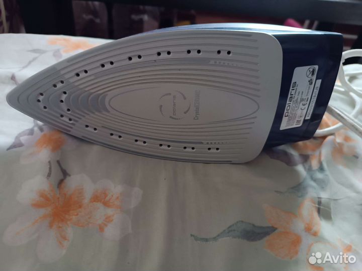 Утюг новый polaris