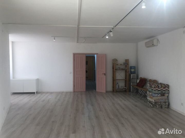 Зал для йоги, тренингов, мастер-классов