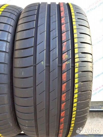 Goodyear EfficientGrip Performance 225/40 R18 92W