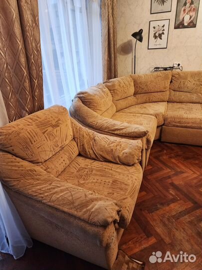 Угловой диван и кресло бу