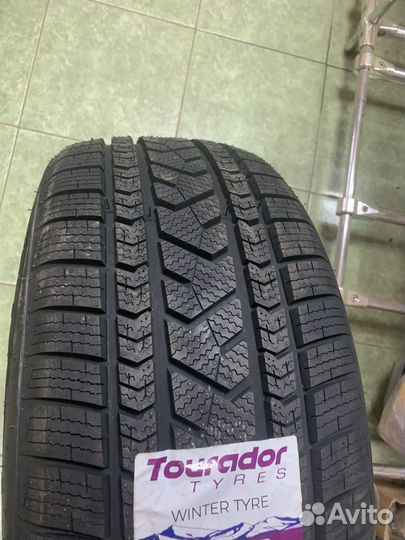 Tourador Winter Pro TSU1 245/45 R18