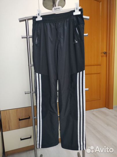 Спортивный костюм adidas p. 146