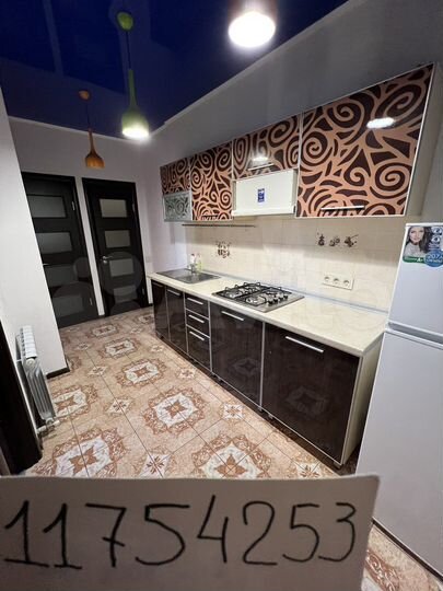 2-к. квартира, 40 м², 1/3 эт.