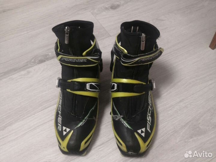 Лыжные ботинки fischer коньковые