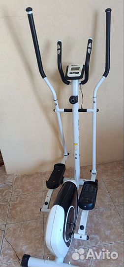 Эллиптический тренажер HouseFit