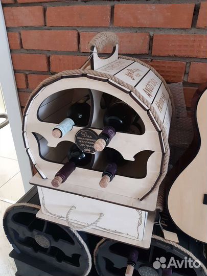 Подарок мужчине. Мини бар со стаканами цвет дерево