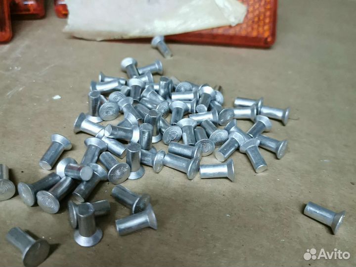 Заклепка тормозных колодок 5х12 (62 шт) Г-53,3307