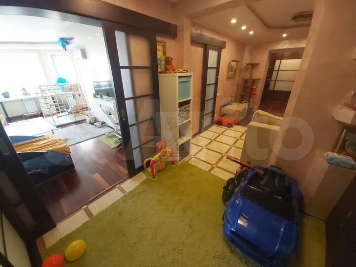 2-к. квартира, 92,4 м², 4/10 эт.