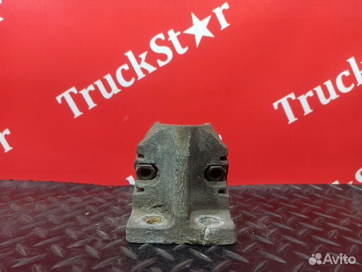 Кронштейн крыла заднего